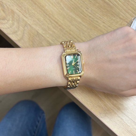 Women's Stainless Steel Square Quartz Watch - Picture 2 of 4